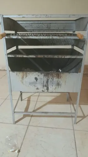 Churrasqueira a carvão 
