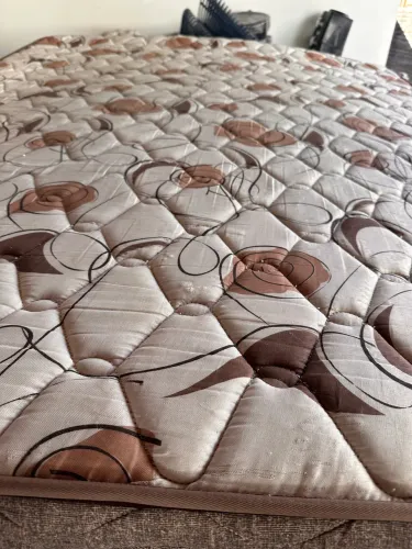 Cama queen size box