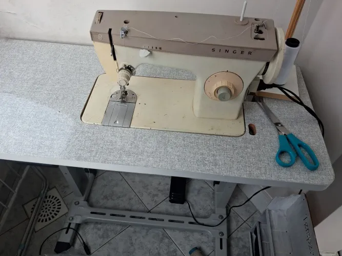 MÁQUINA DE COSTURA