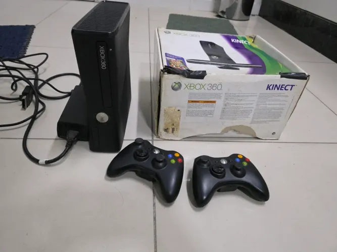 Xbox 360 slim 250 GB