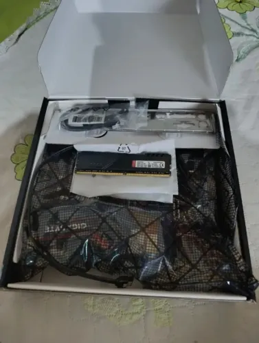 PLACA MÃE B450M + 8GB RAM