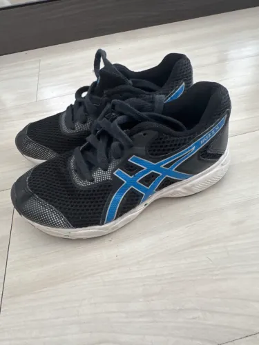 Tênis asics buzz 4