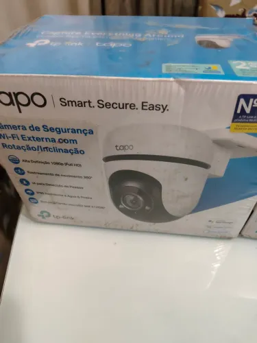 Câmeras de segurança embaladas ainda