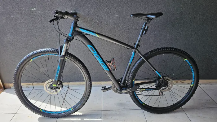 Bicicleta OGGI Hacker HDS Aro 29 - Freio Hidráulico - Shimano - Excelente Estado