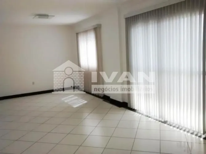 Apartamento à venda no Bairro Brasil