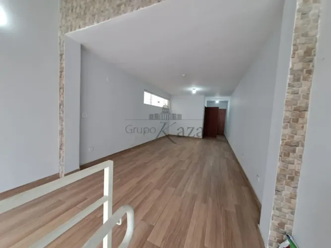 Oportunidade - Ponto Comercial - Jacareí - Centro - 68,60m².
