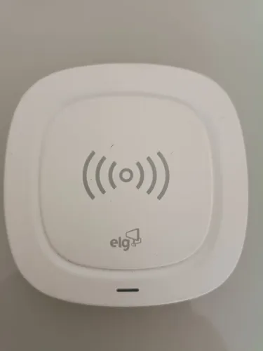 Carregador de Mesa Wireless Elg WQ1WH usado