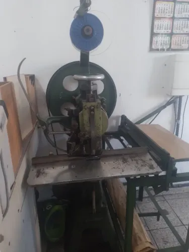 Grampeador elétrico e máquina de varetas folhinhas