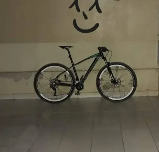 Bike MTB,  Marca da bike HIGH,  bicicleta toda Shimano e deori aro 29, quadro 17