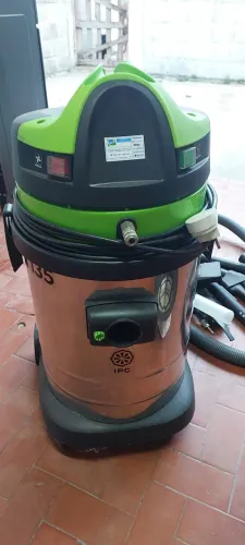 Extratora para Estofados e Carpetes IPC - Profissional 220v