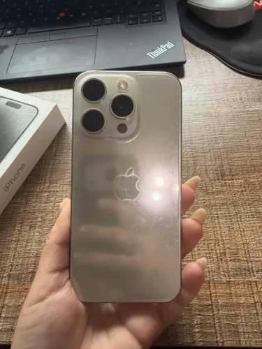 iPhone 15 Pro 128GB Titânio Branco - Excelente Estado | Capinha + Película