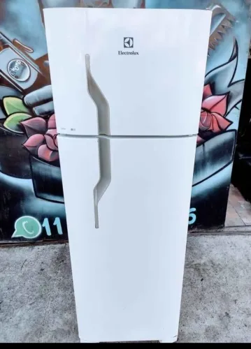 Vendo geladeira Electrolux Duplex funcionando perfeitamente  ( Entrego  )