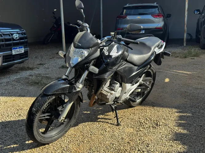 Honda CB300 R Ano 2011 