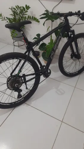 Vendo bike aro 29, com freio hidráulico e com pedivela integrado com a coroa...