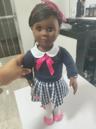 Boneca ogeneratio negra linda perfeita