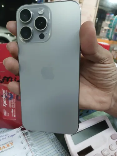 iPhone 15 pro max 256 sem Face ID