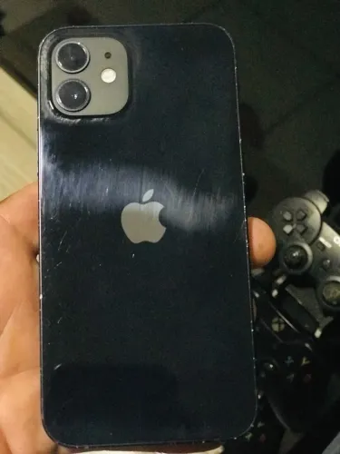 Celular iPhone 12