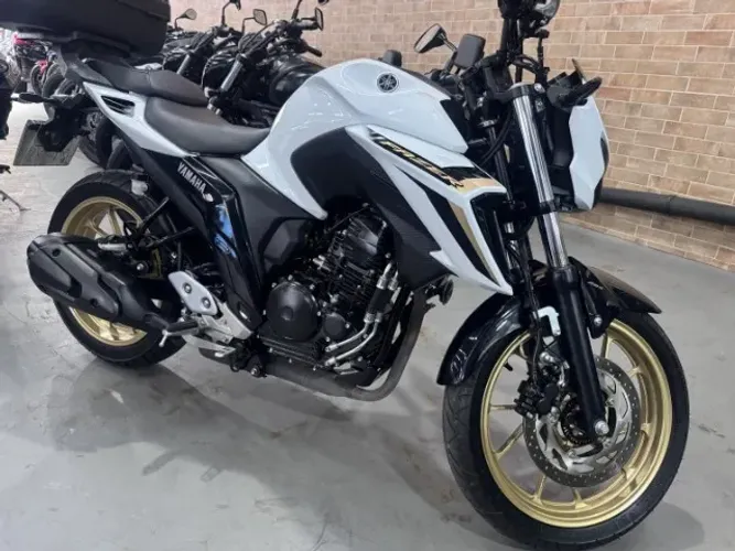 YAMAHA FZ25 FAZER CONNECTED 2025 GARANTIA DE FÁBRICA