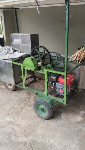 Carroça de caldo de cana com motor zero engenho de inox vendendo barato 
