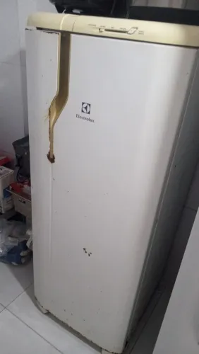 Geladeira eletrolux 