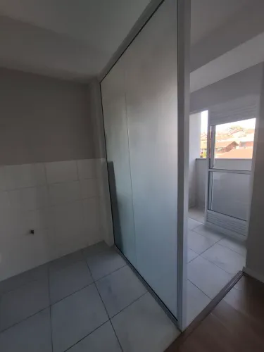 Divisória em vidro jateado