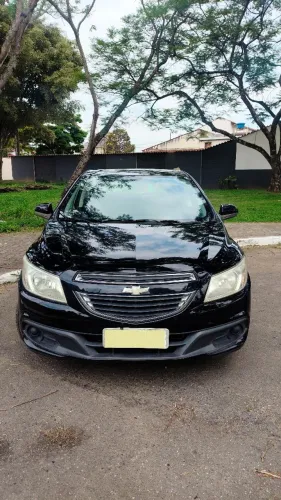 Chevrolet Onix Hatch LT 1.0 8V Flex Power Mec. 4P 2014
