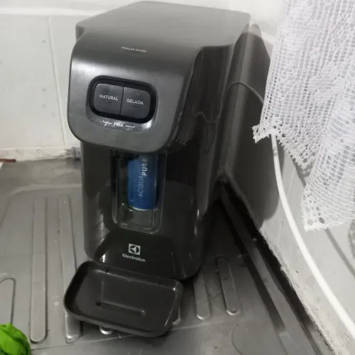 Vendo purificador de agua    semi novo  