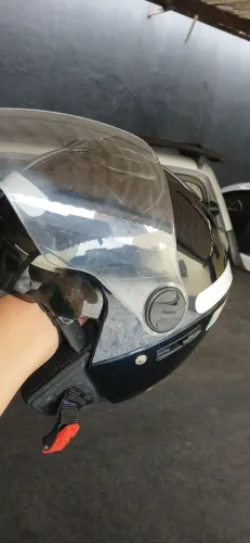 Vendo capacete pra motocicleta