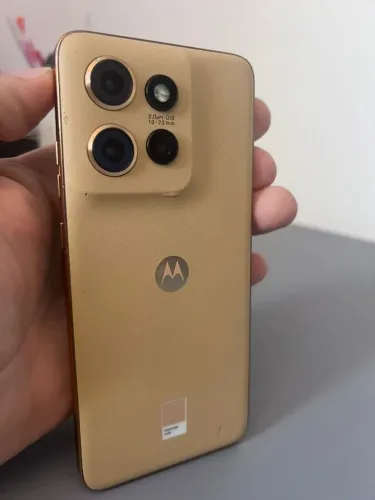 Moto Edge 50 Neo 8GB Ram 256GB Latte Pantone - Usado - Sem Acessórios