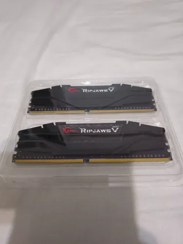 MEMÓRIA RAM G.SKILL RIPJAWS V 16GB (2x8GB) DDR4 3400MHz - USADA EM ÓTIMO ESTADO