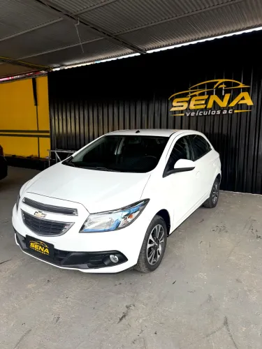 Chevrolet Onix Hatch LTZ 1.4 8V Flex Power Mec. 4P 2015