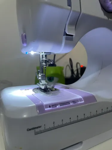 Máquina de costura caseira
