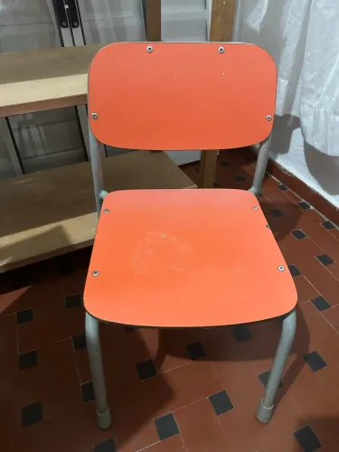 Mesa Infantil Reforçada Com cadeiras 