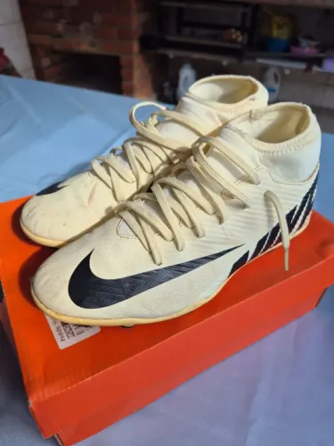 Chuteira Nike Mercurial Superfly 9 Club Campo