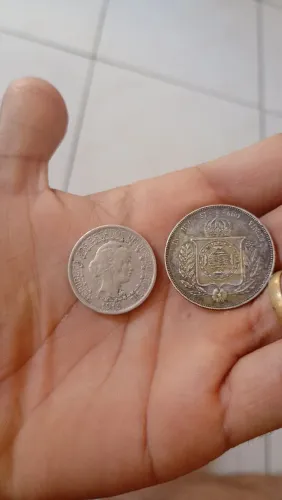 Vendo moedas de prata 