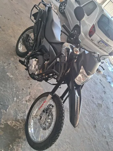 Vendo 160 broz muito nova 2024 top