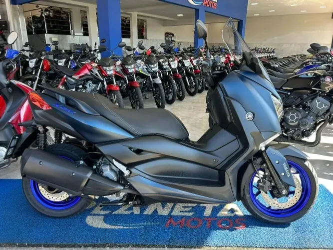 Yamaha X-MAX 250 ABS Automática, ano 2023, com apenas 17.000 km rodados.