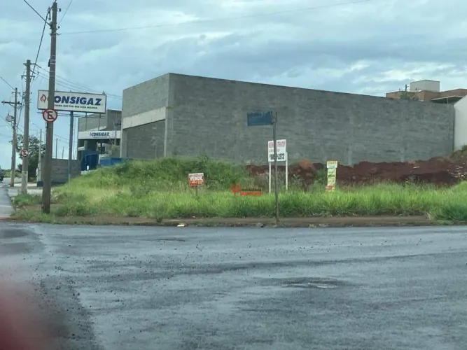 Terrenos Comerciais à venda, 445 m² por R$ 380.000 - Terras de Santa Bárbara - Santa Bárba