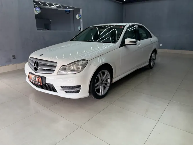 Mercedes-Benz C-180 CGI Sport 1.6 TB 16V 156cv Aut. 2014