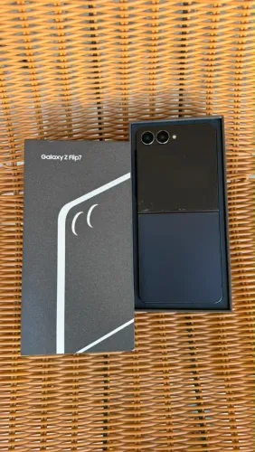Z Flip 7