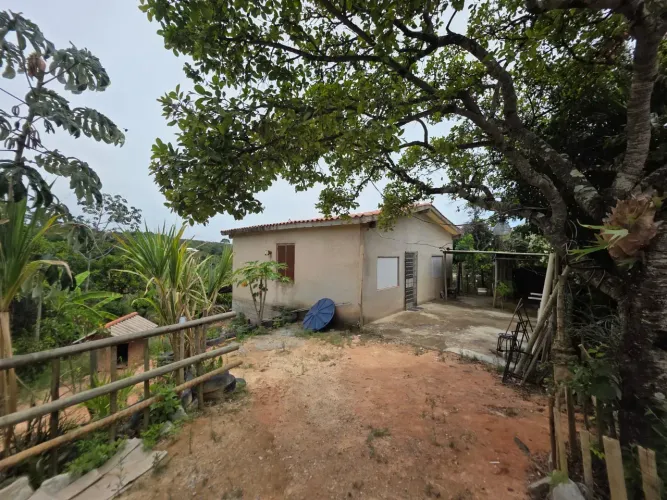 Rancho de 1.000 m² em Ravena a 45 km de BH com Casa de Laje, Pomar Formado, Água e Luz.