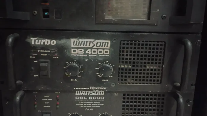 Amplificador Watts som DB 4000 Turbo