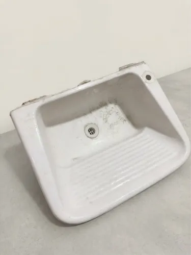 Tanque de cerâmica