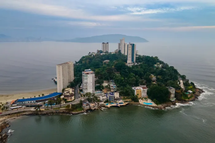 Apartamento para venda em Ilha Porchat com 3 quartos, sendo 1 suíte, 230m²