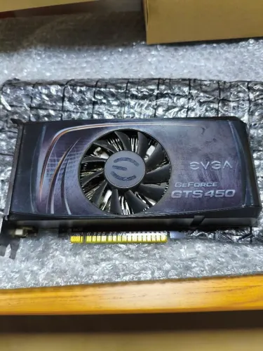 Placa de vídeo EVGA NVIDIA GeForce GTS 450