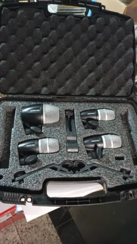 Kit Microfones Shure PG Drum Mic Kit - PG52 e 3 PG56 - Maleta Original - 2002 - Raríssimo