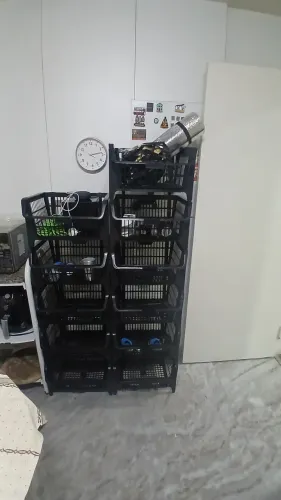 Vendo cesto organizador estilo prateleira 11 cestos