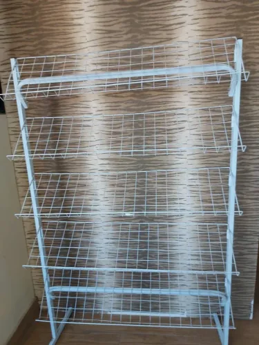 VENDO, MESA ARMÁRIO E SAPATEIRA