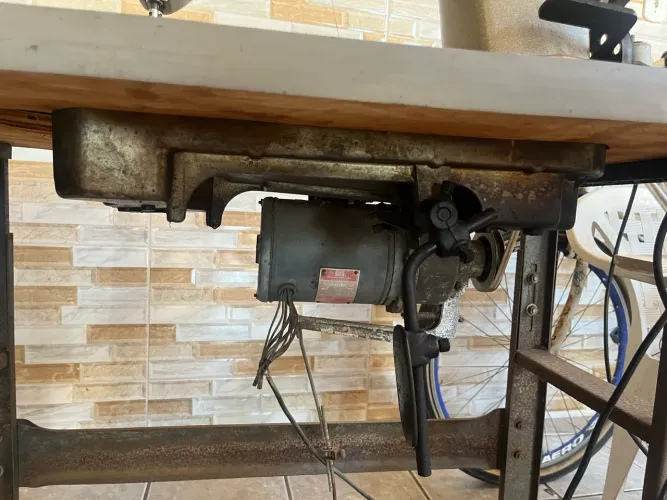 Máquina de Costura Industrial Singer 191D-300A