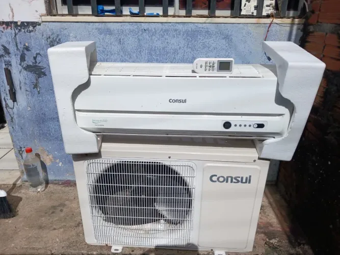 Vendo um ar-condicionado